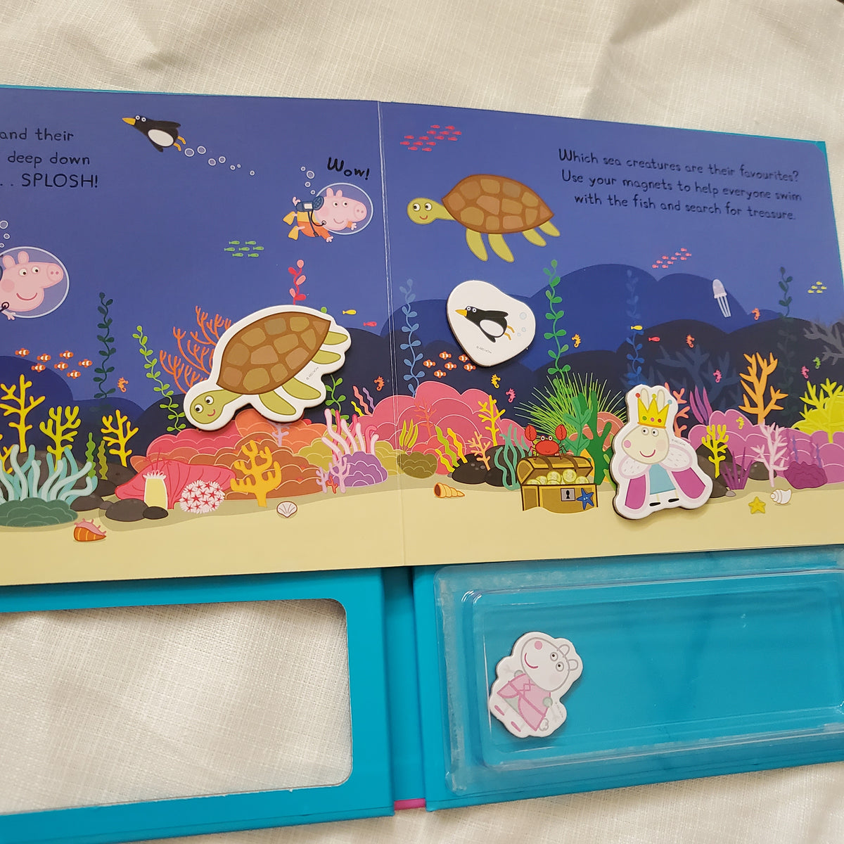 Peppa & Friends Magnetic Book (Novelty Book)